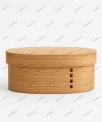 Handgefertigte Magewappa Bento-Box aus Akita-Sugi auf Holztisch